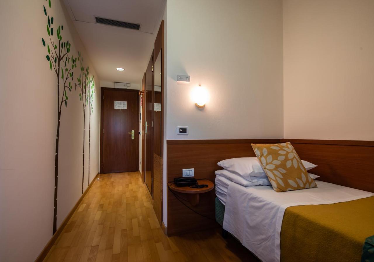Hotel Centro Benessere Gardel アルタ・テルメ エクステリア 写真