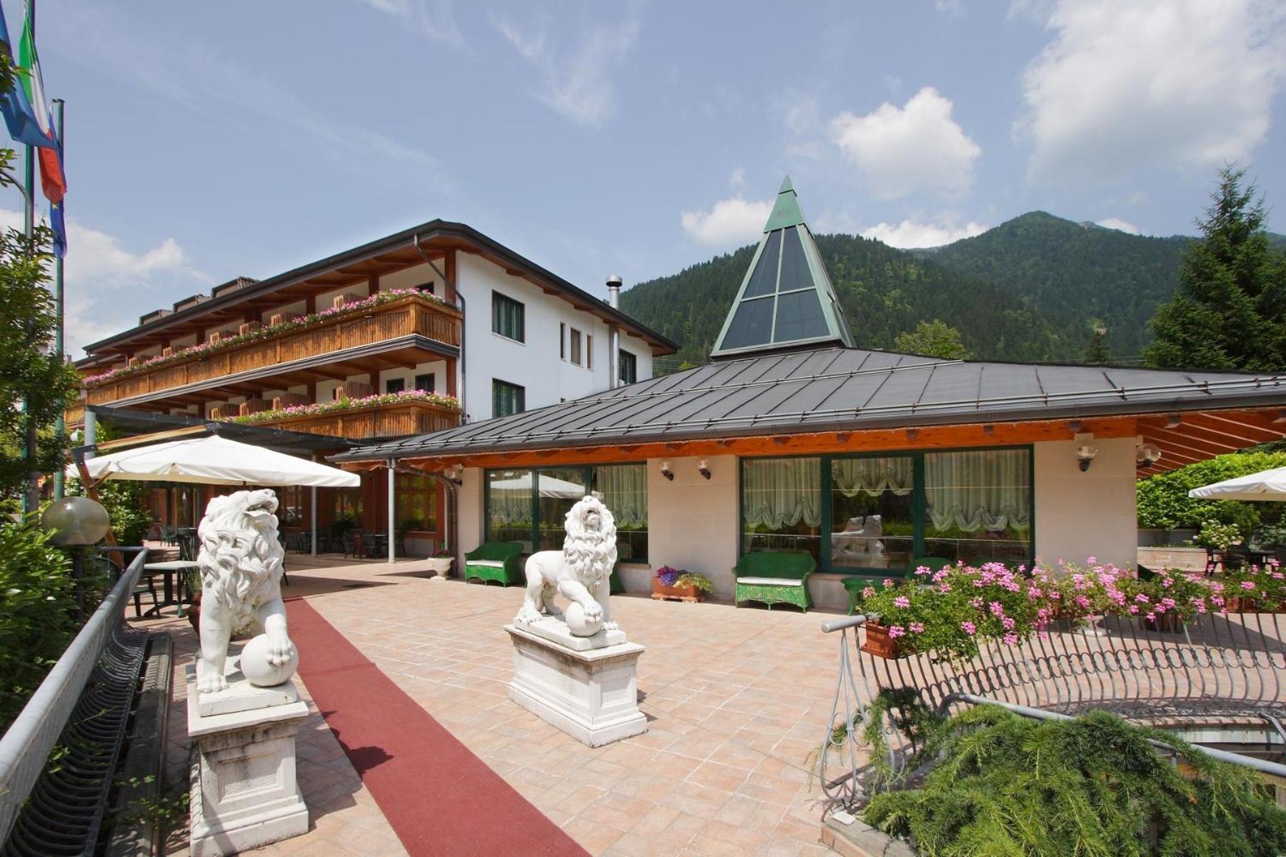 Hotel Centro Benessere Gardel アルタ・テルメ エクステリア 写真