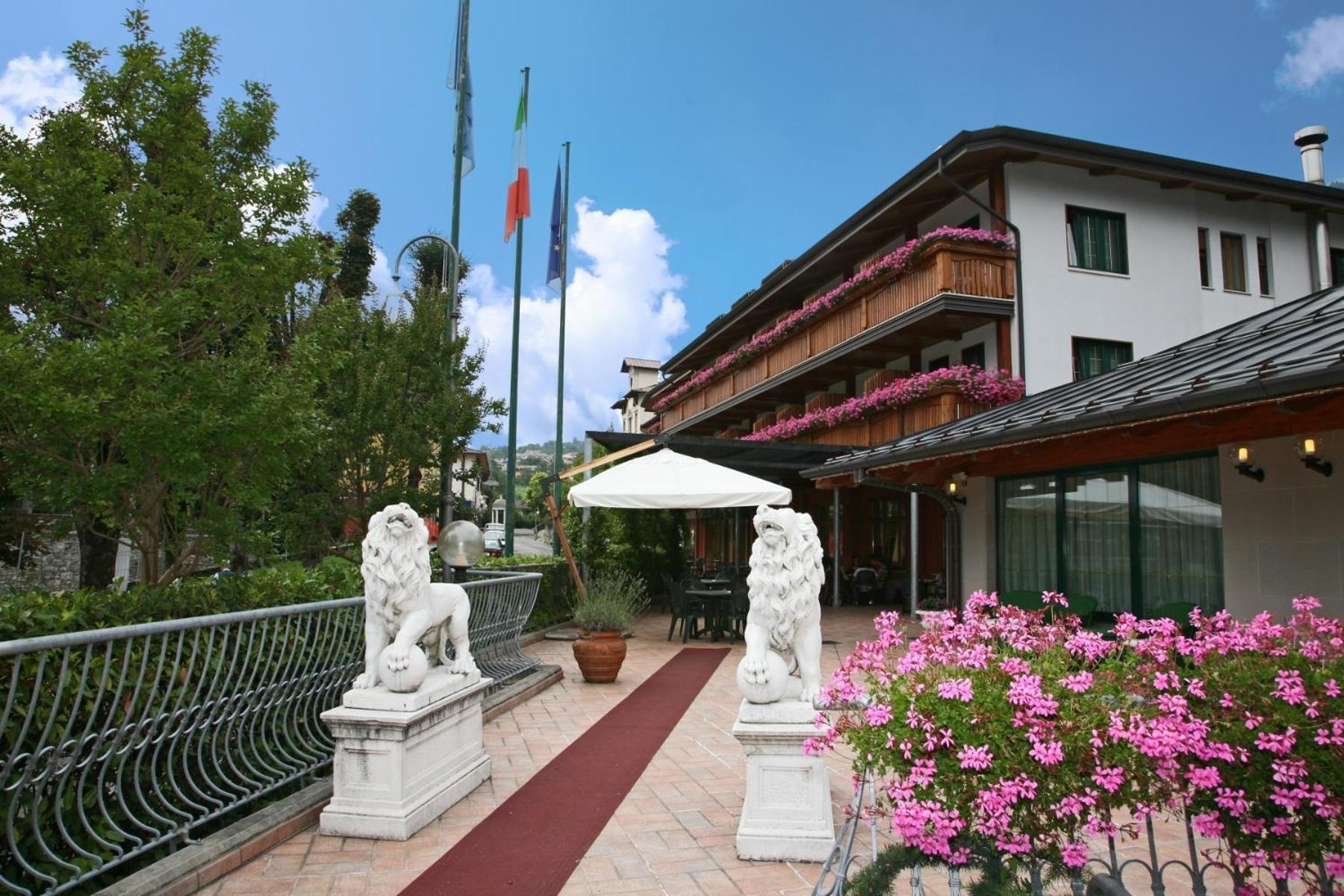 Hotel Centro Benessere Gardel アルタ・テルメ エクステリア 写真